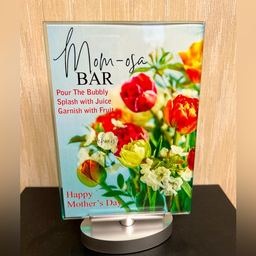 Swivel frame 5x7” change inserts for celebrating any occasion. New, customizable